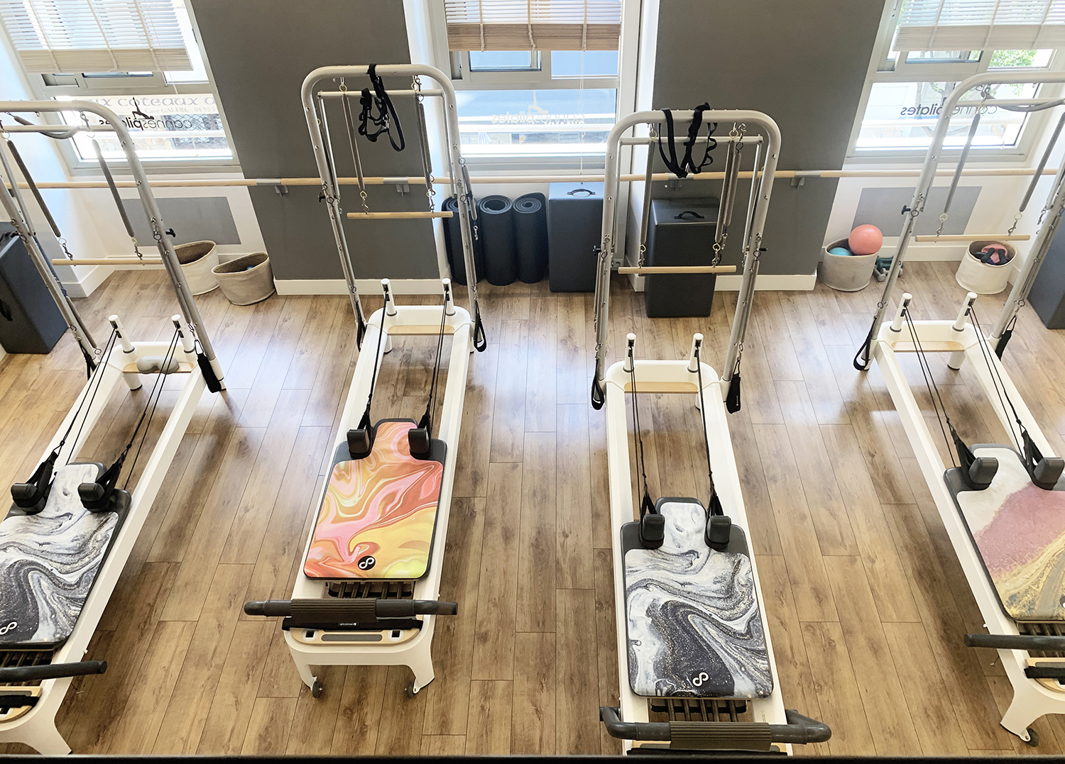 Vue aérienne des machines Reformer Allegro 2 - Studio Cannes Pilates rue Hoche